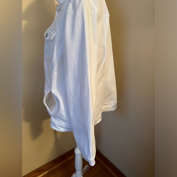 Chico’s White Denim Jacket
Size 3 - Picture 5 of 9